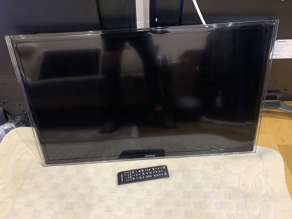 LCD  Smart телевізор 32" Samsung UE32F6805SB з Т2