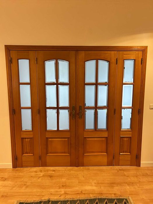 Portas Madeira e Vidro