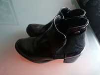 Botas tamanho 35