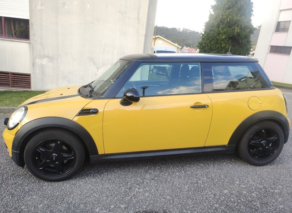 Mini Cooper R56 1.6 gasolina - 120 cv