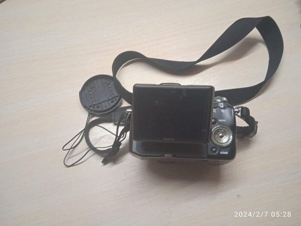 Продам фотоаппарат Sony dsc-h50 9.1 mpx.