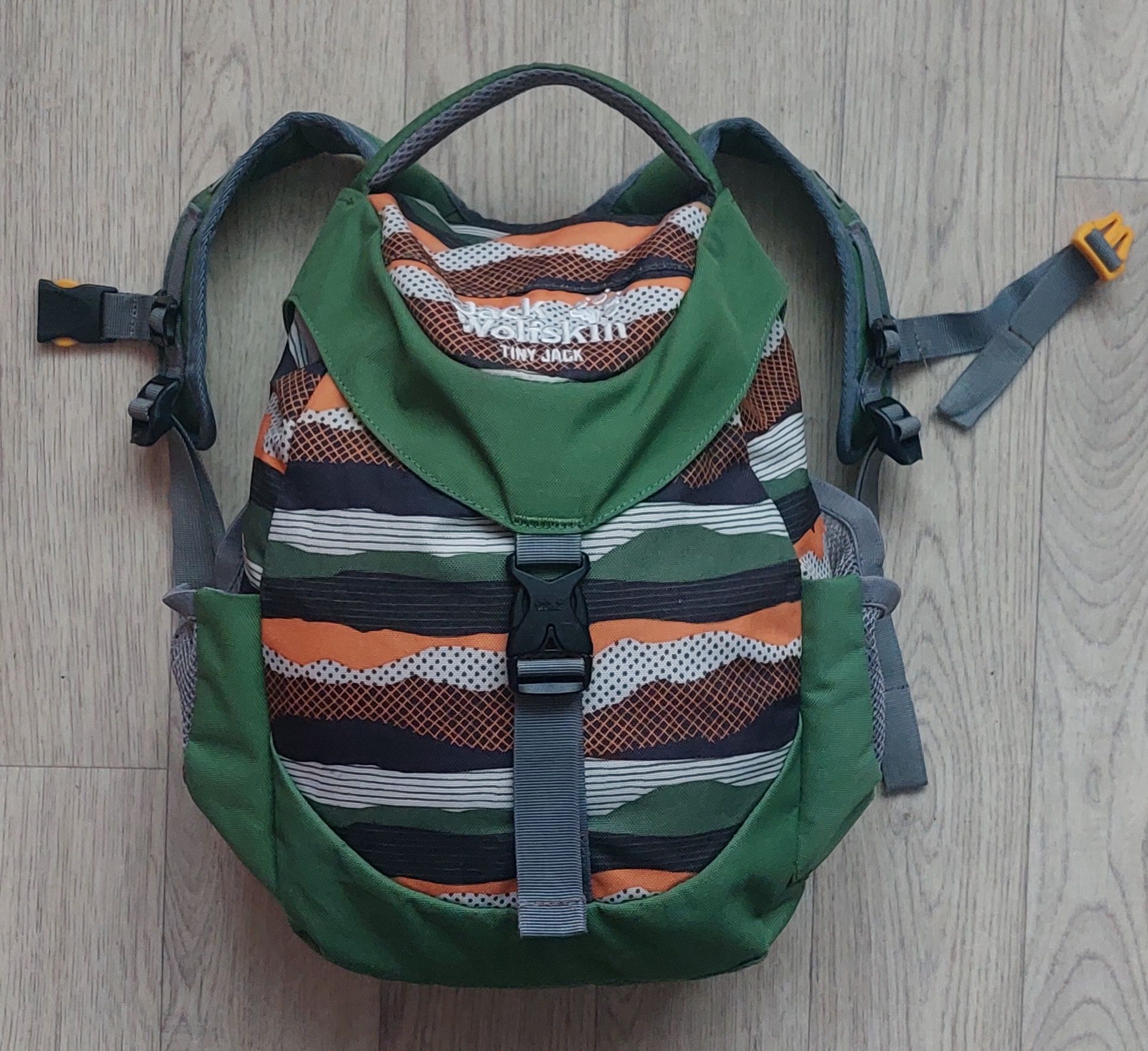 Рюкзак б/у  jack wolfskin tiny jack 11L (Germany)