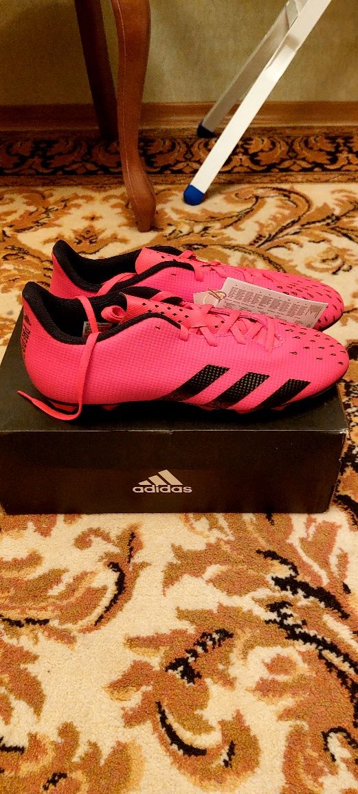 Бутси Adidas predator 43р