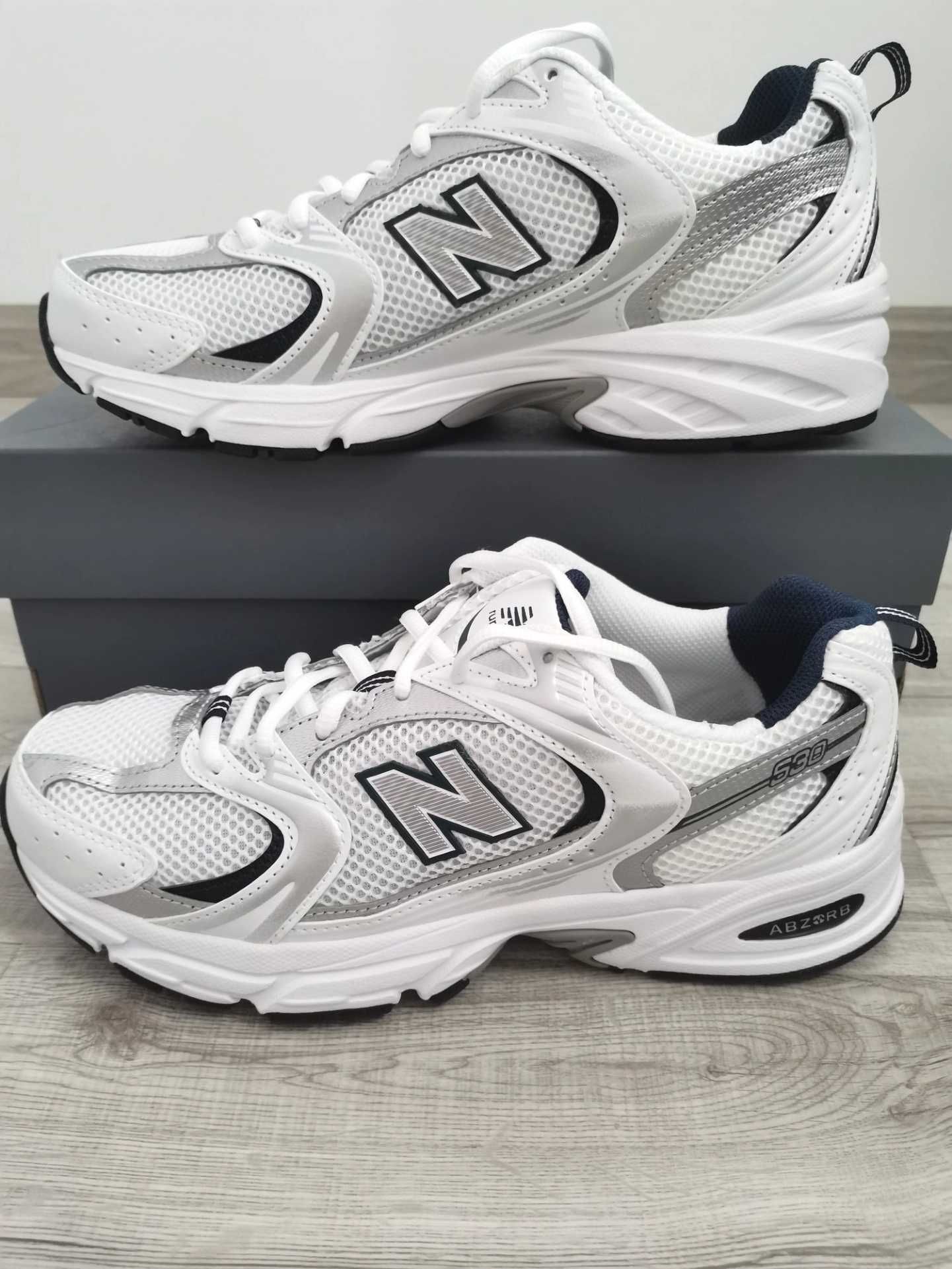 buty NewBalance530WhiteSilverNavy R.42