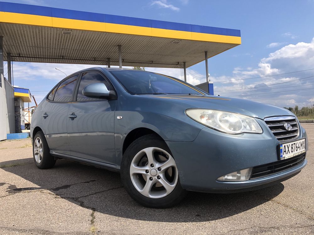 Продам hyundai elantra
