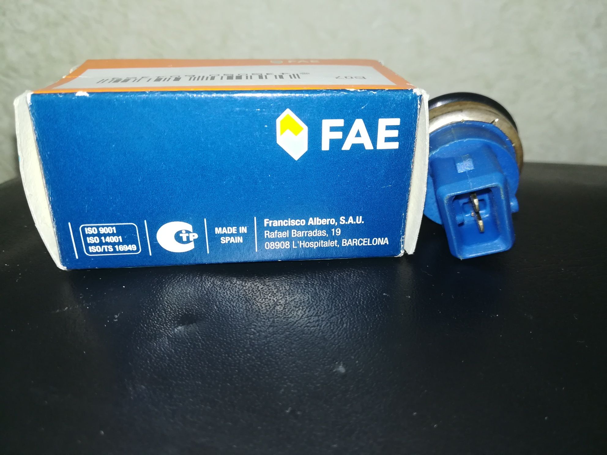 Датчик температури охолоджувальної рідини FAE 33630 (синій)