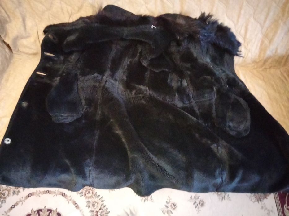 Дубленка с воротником из козьего меха