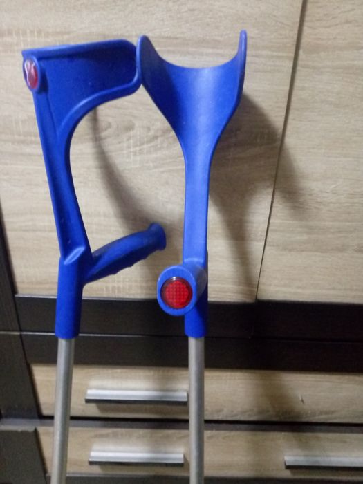 Продам милиці-костилі.