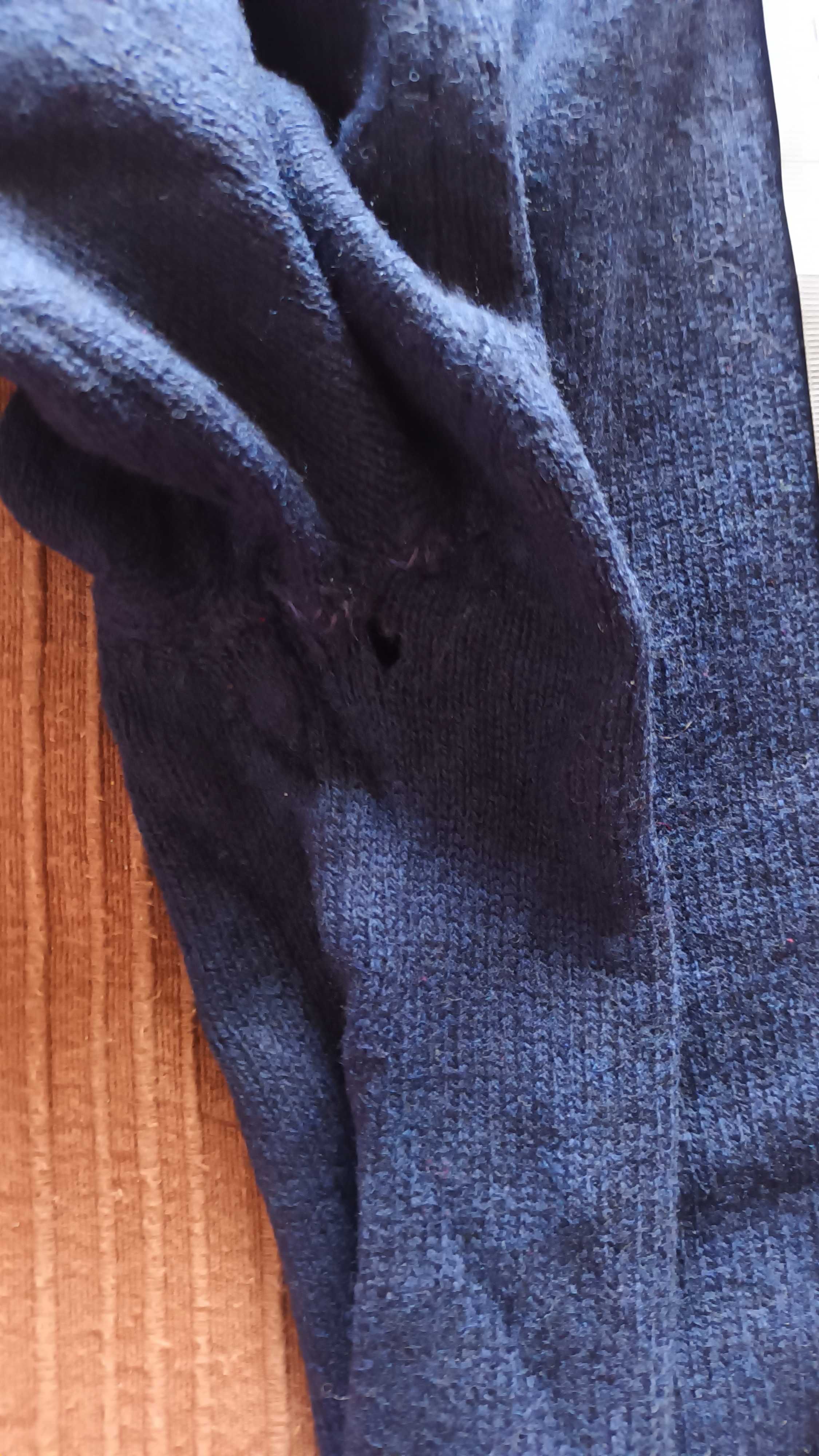Pullover em azul escuro