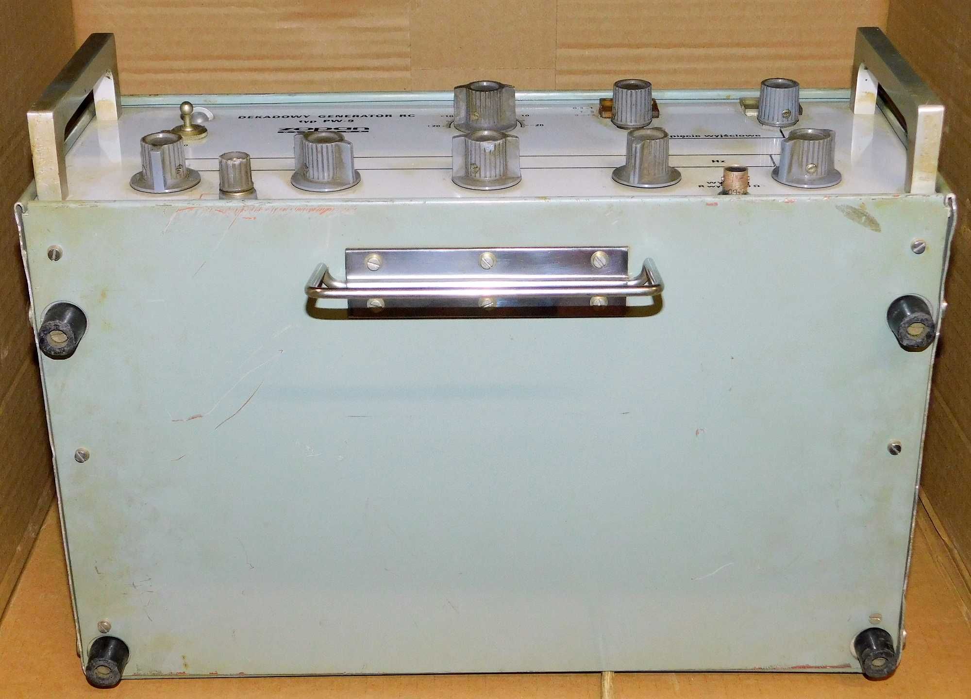 przyrząd pomiarowy Generator dekadowy PW 9 ZOPAN