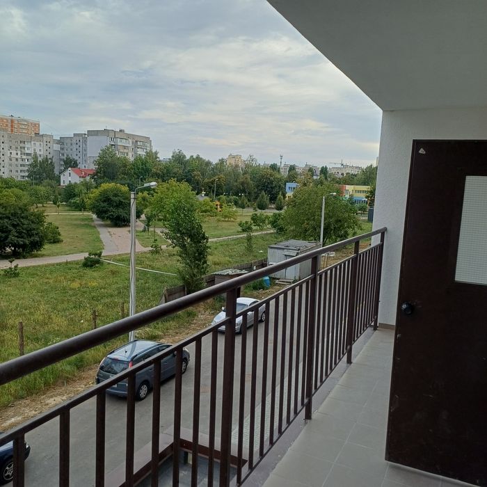 Власник 1 кім Вишневі Сади 3 поверх вигляд на ПАРК