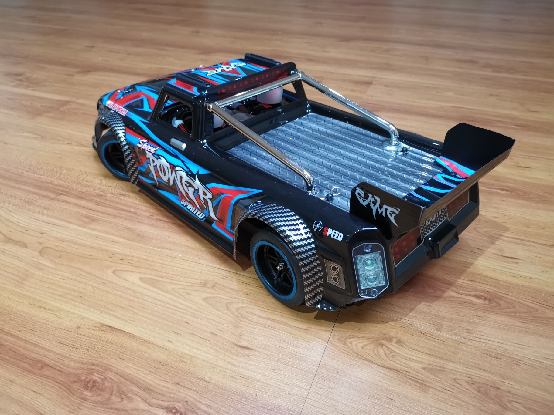 Carro RC pista drift XKS Wltoys 104072 STREET BASHER Brushless RTR 4WD