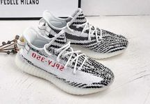 Biate i czarne plamy kokosalPowietrze*Damskieadidas /39-43