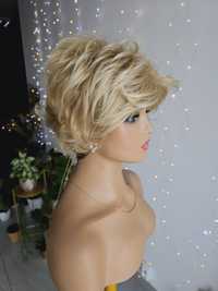 Krótka peruka blond 3D naturalna fryzura KBS-11