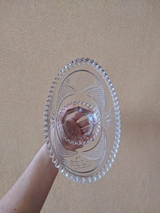 Новые две стеклянные салатницы будут отличным подарком!