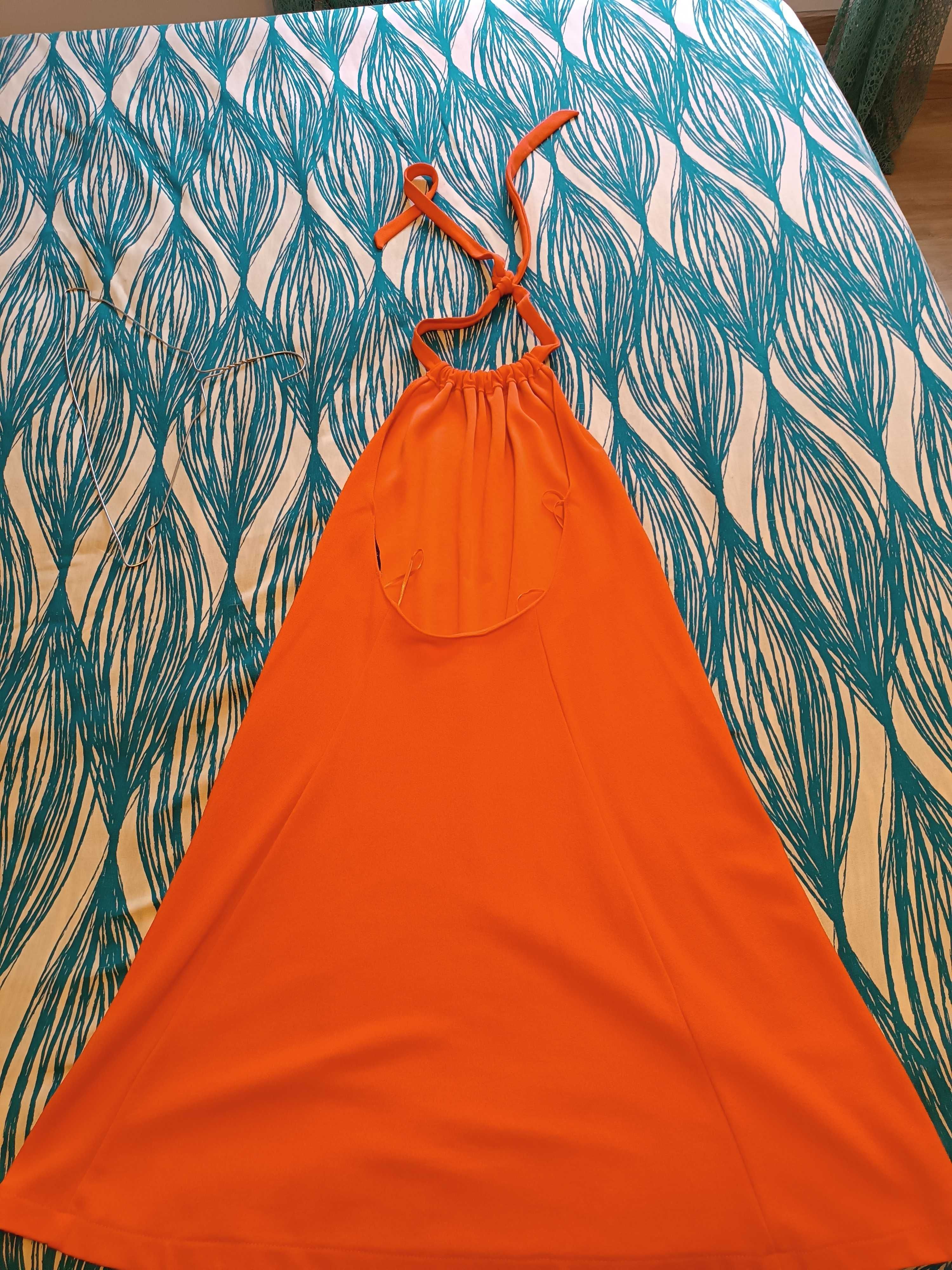 Vestido salmão sem costas