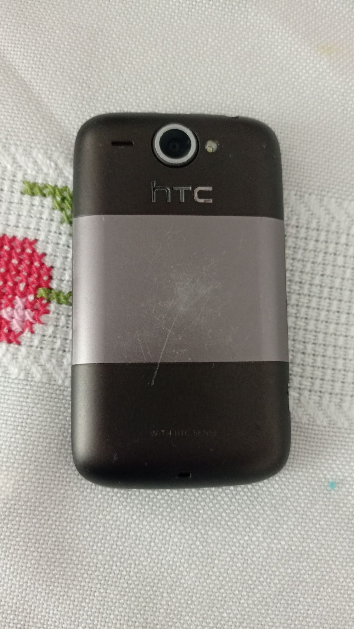 Мобільний телефон HTC Wildfire