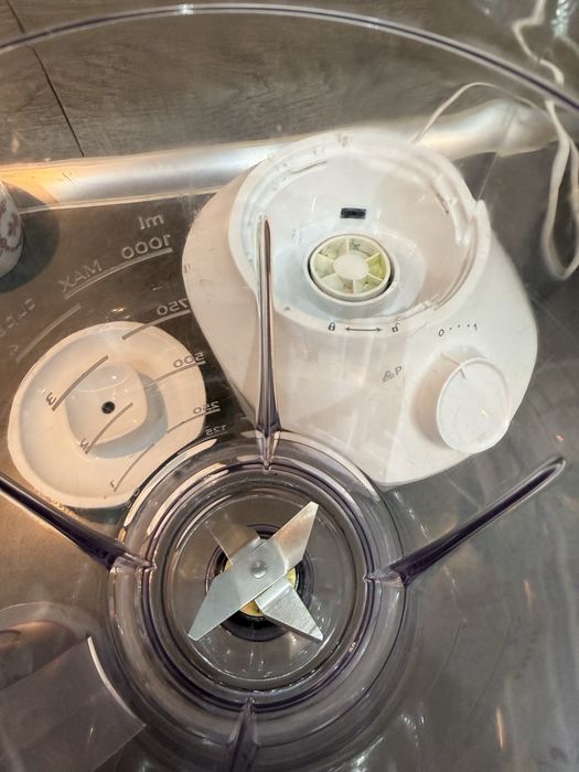 Блендер стаціонарний Philips HR2041/17