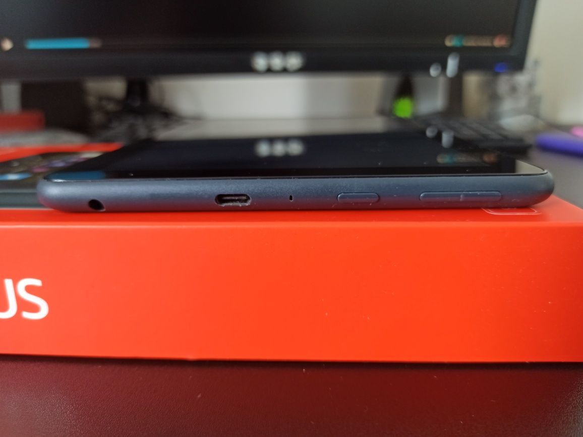 планшет Amazon Fire HD 8 plus