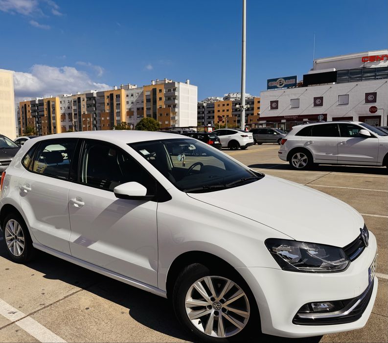 VW Polo Comfortline 2017,  perfeito estado.  4  pneus