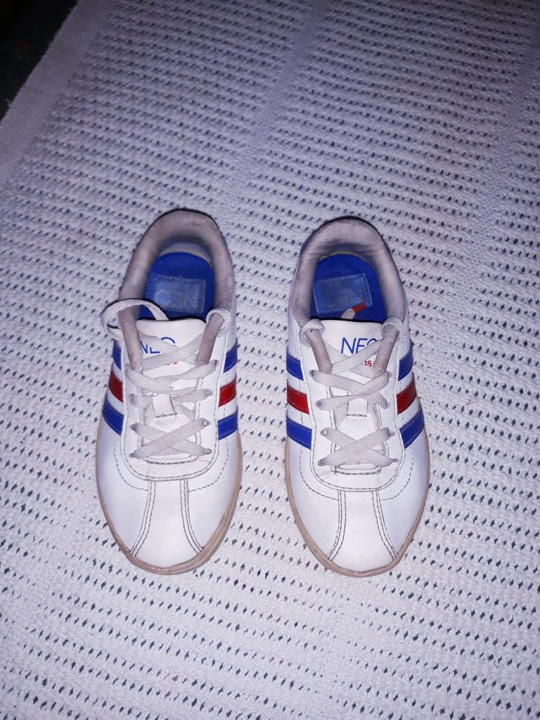 продам кроссовки adidas  29 р