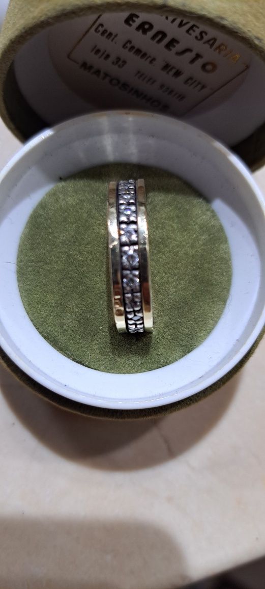 Anel em Ouro e Prata.