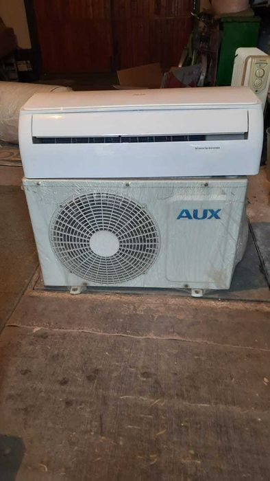 Кондиціонер в гарному стані.