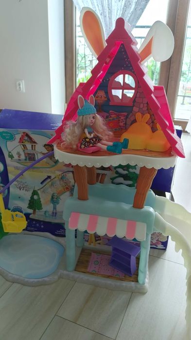 Domek Enchantimals z lalka