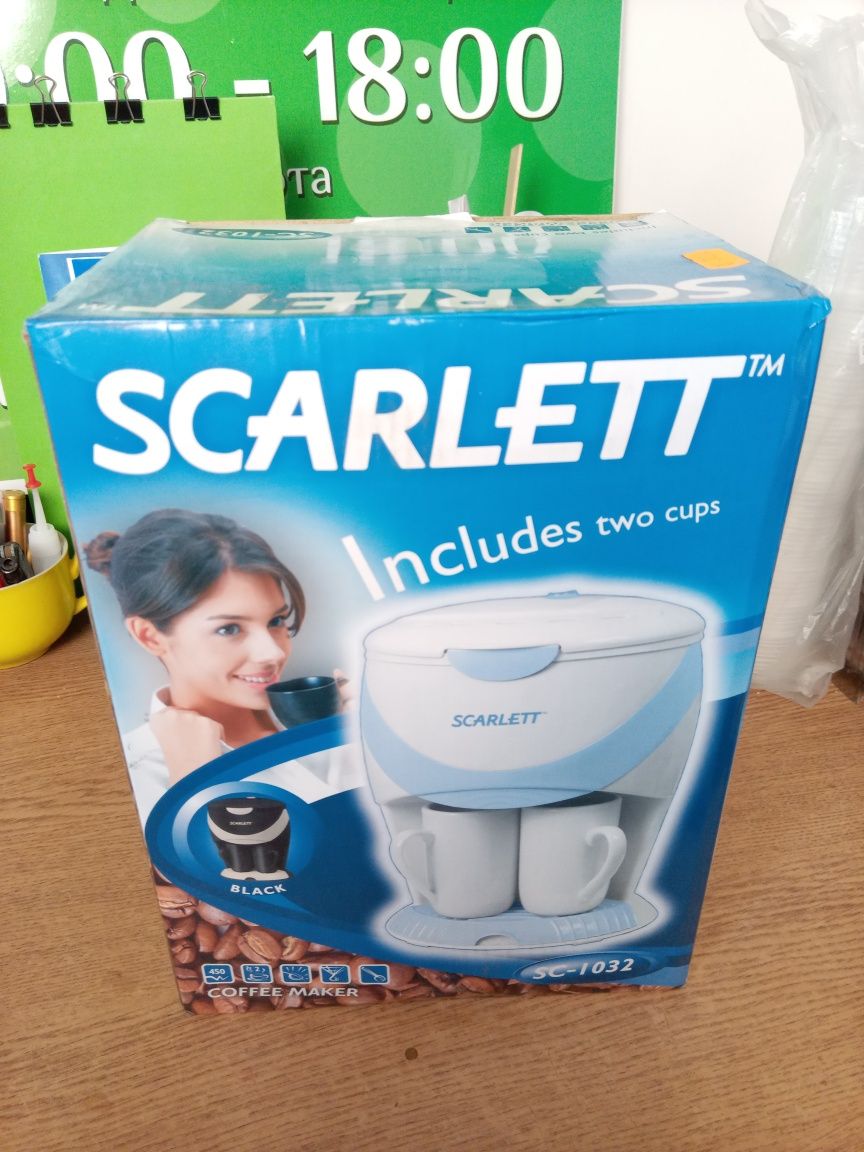 Крапельна кавоварка SCARLETT SC-1032 + 2 чашки