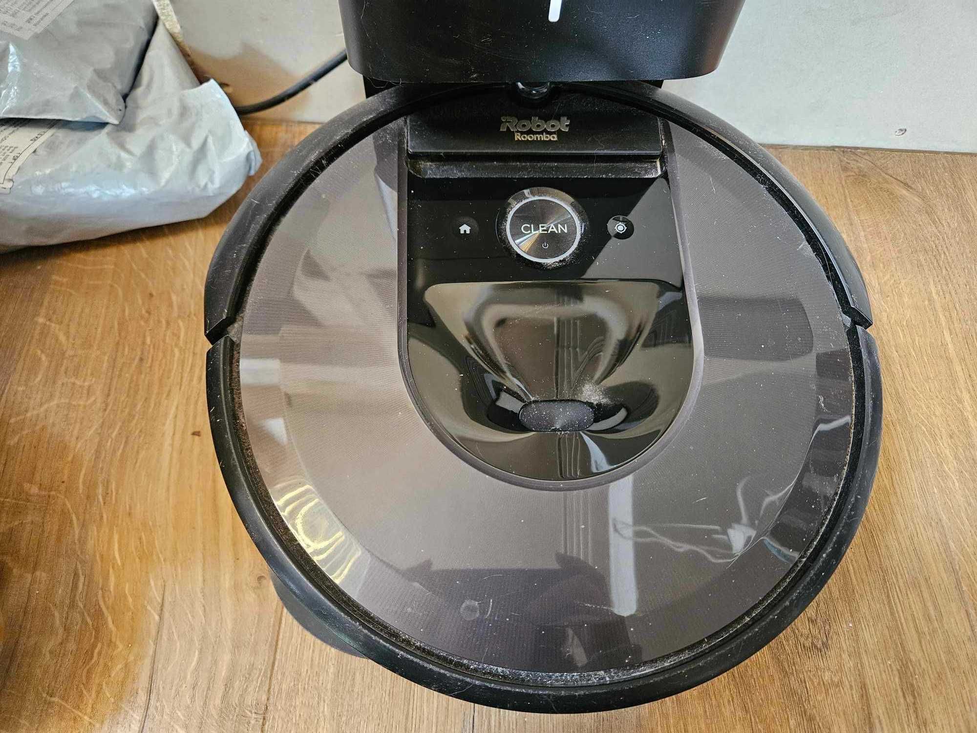 iRobot Roomba seria i7+