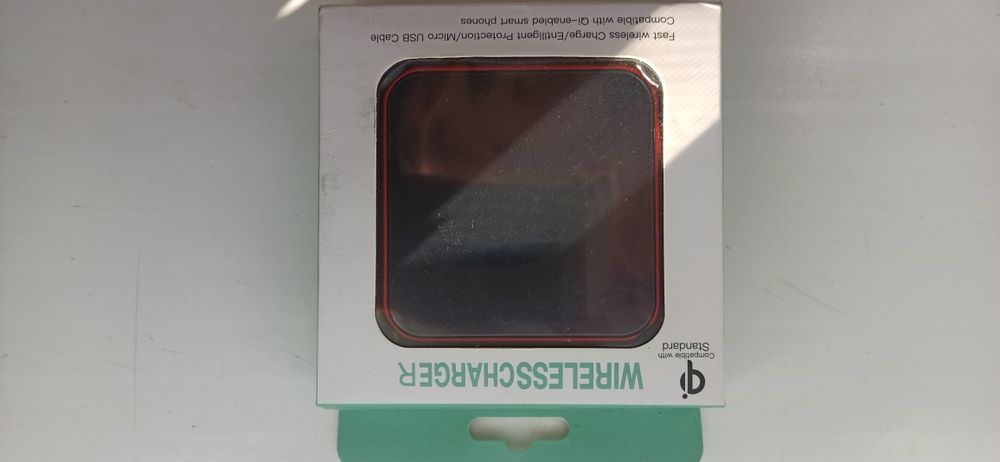 Бездротова зарядка wireless charger зарядний пристрій