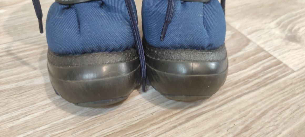 Зимние ботинки Demar.
