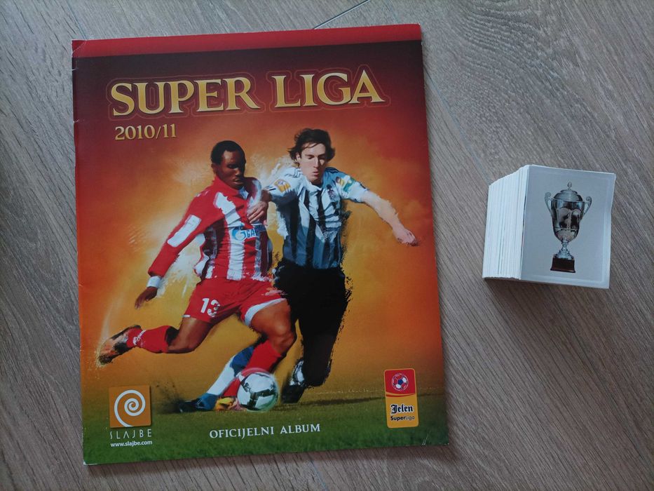 Muitas Colecções de cromos de futebol completas Panini