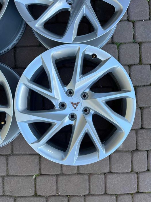 Oryginalne alufelgi Seat 5x112 18 cali CUPRA FORMENTOR