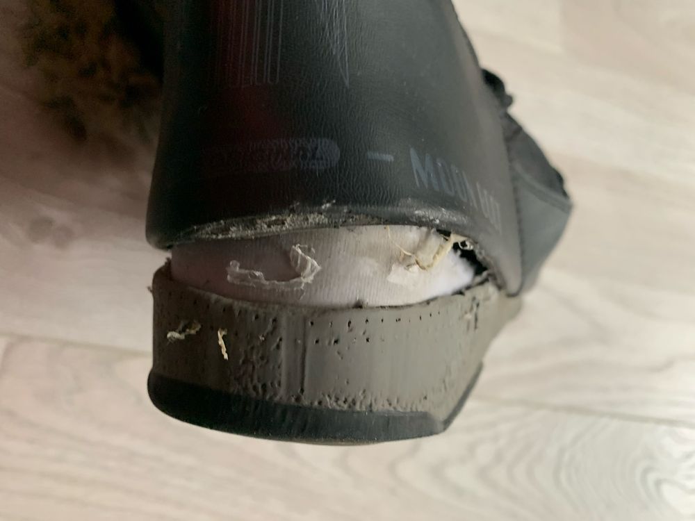 Moon Boot, rozm. 42, uszkodzone