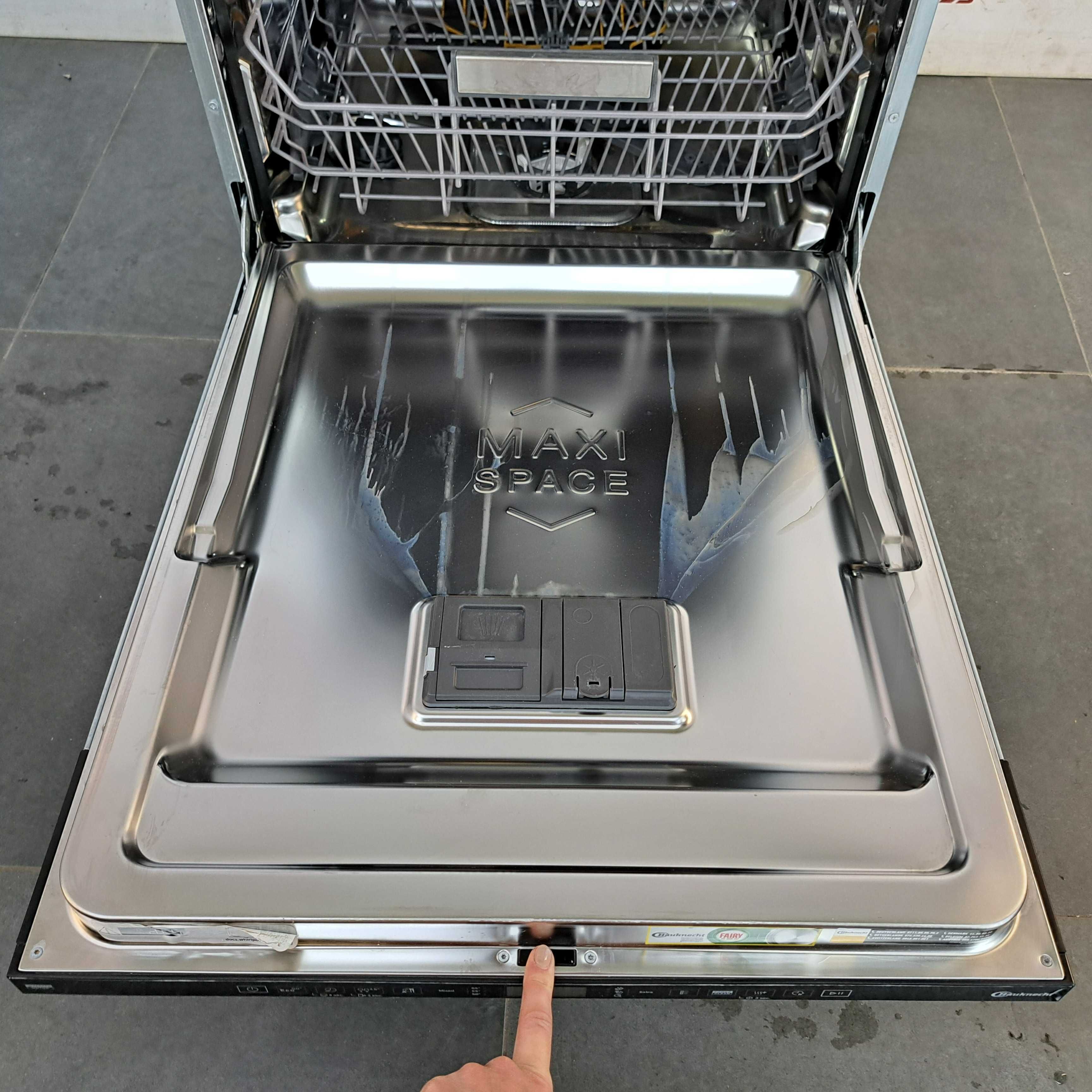 Zmywarka Bauknecht B7I HT58 TC Klasa B / 15 kpl / 8 prg / 38 dB / 9,5l