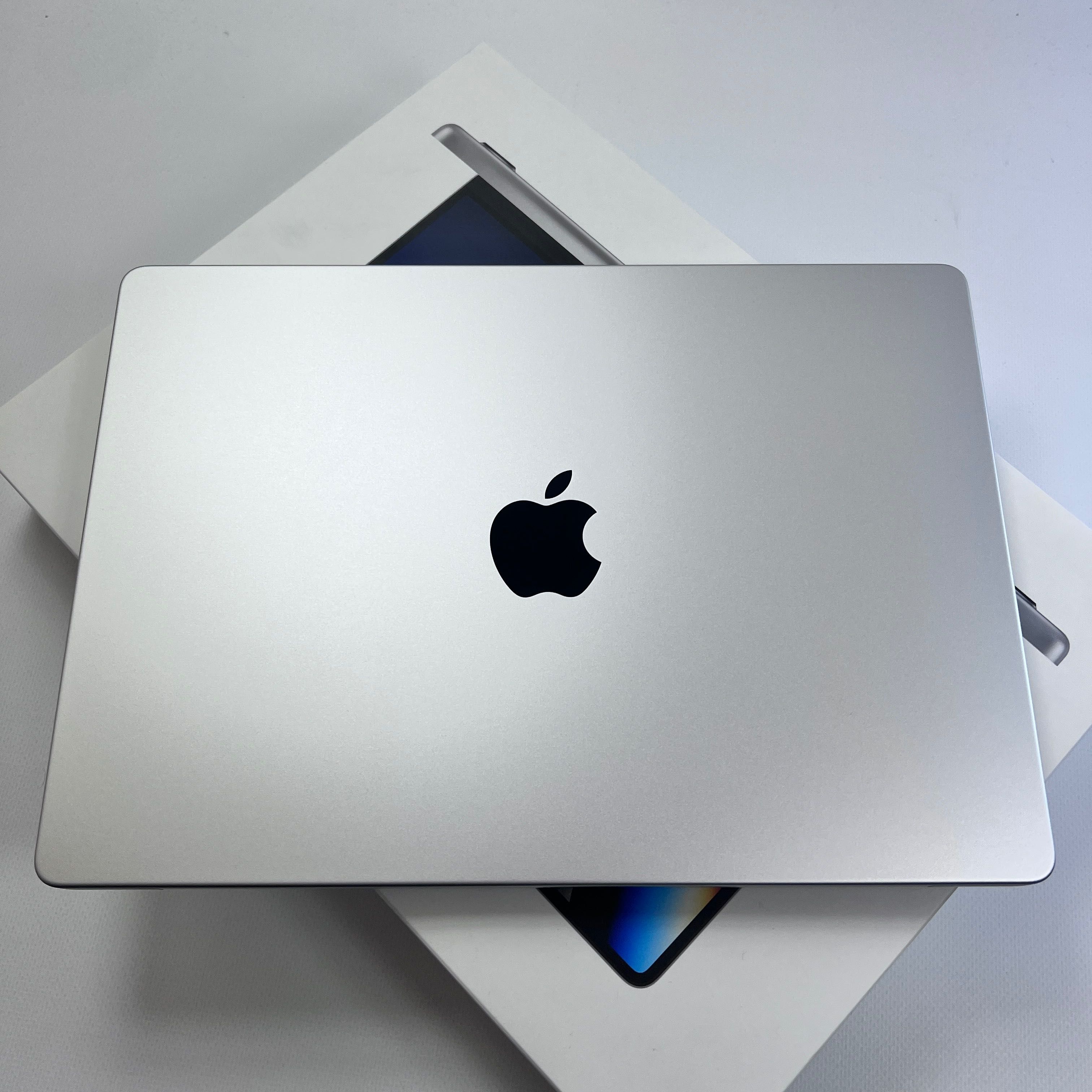 14 MacBook Pro 2021 M1 Pro 32GB RAM 512GB SSD Silver НЕ МДМ ГАРАНТІЯ!