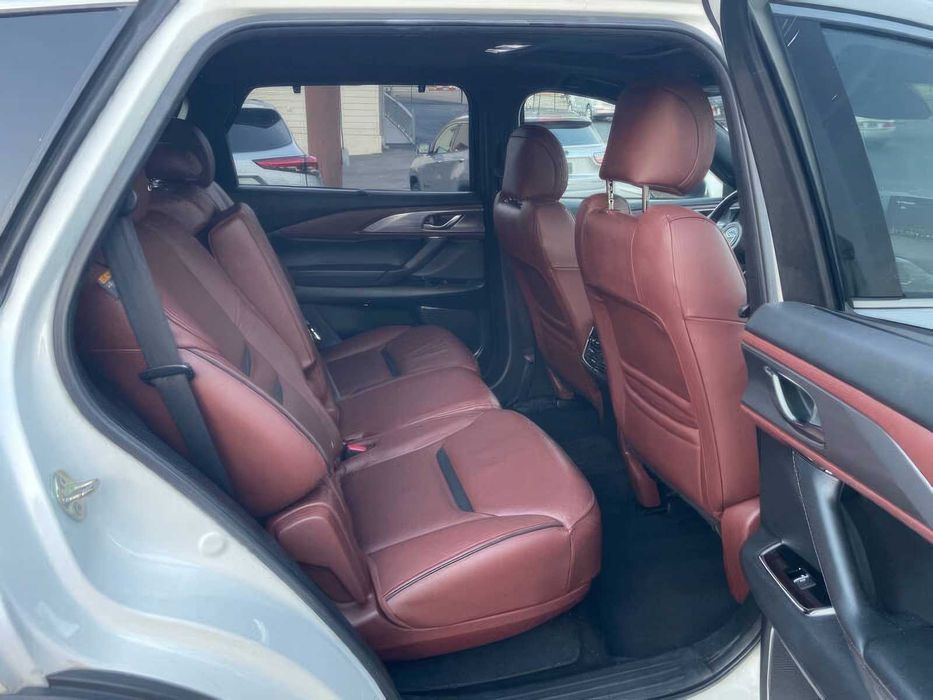 Mazda CX-9 Signature      2017