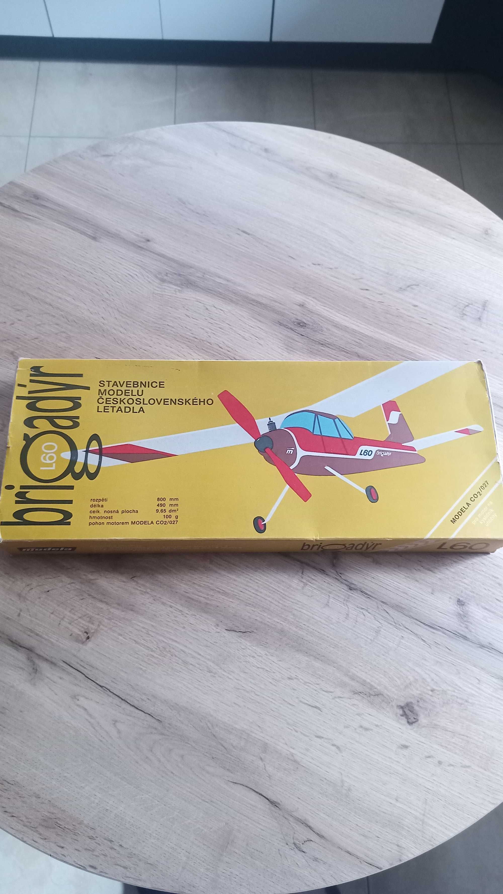 Aero L-60 Brigadyr, samolot, model rc