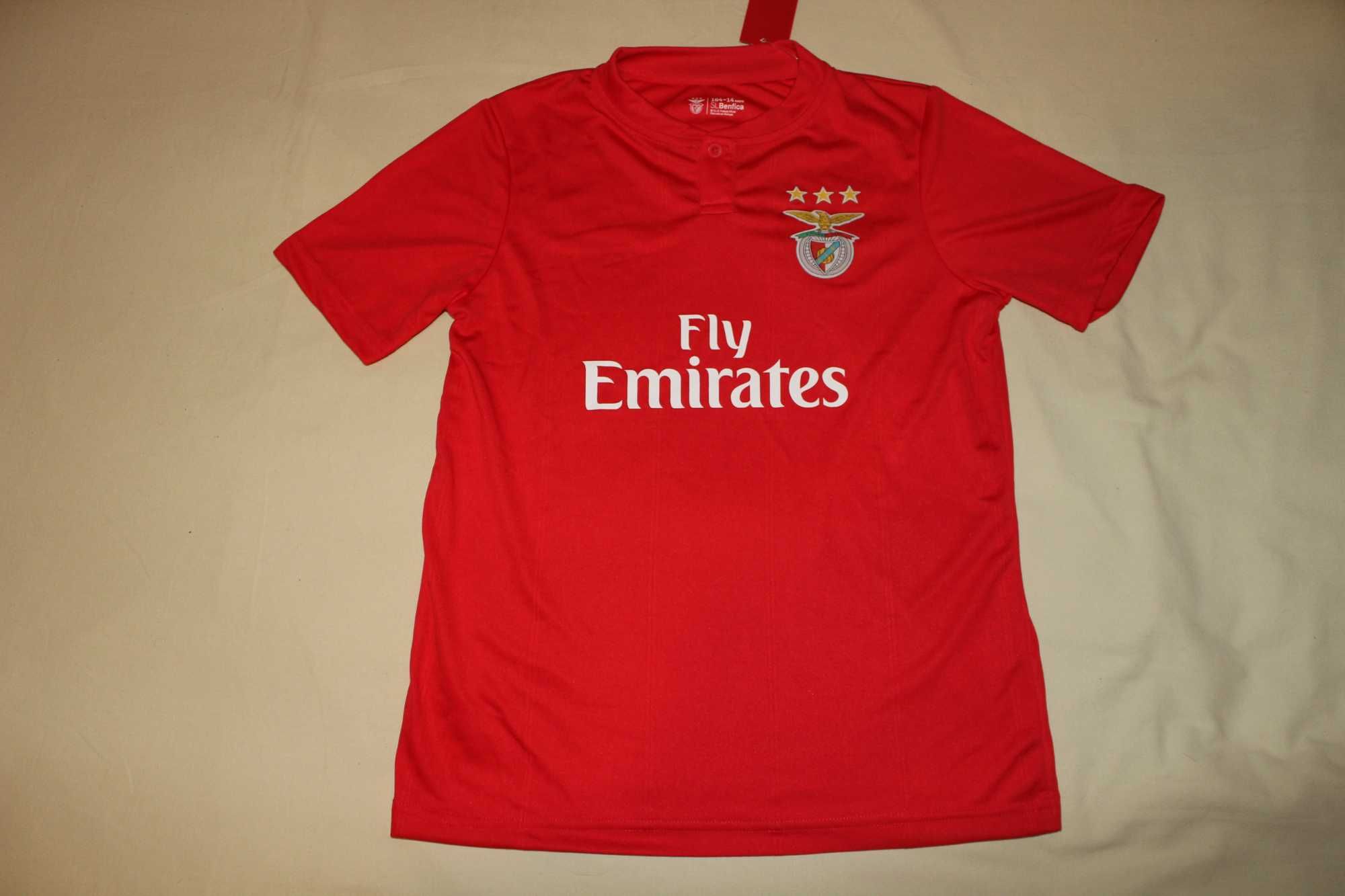 T SHIRT benfica tamanho 14 anos Nova