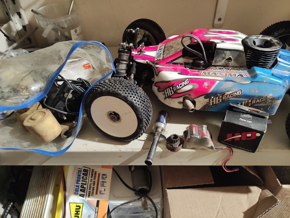 Hot Bodies HB Racing D817v2