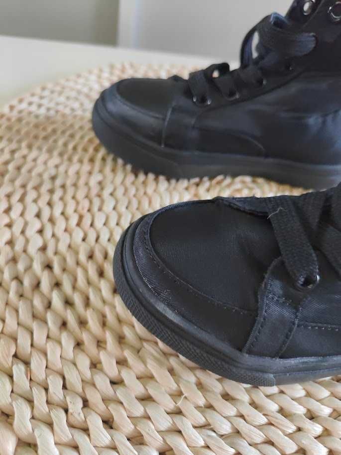 czarne trampki sznurowane rozmiar 24 River Island