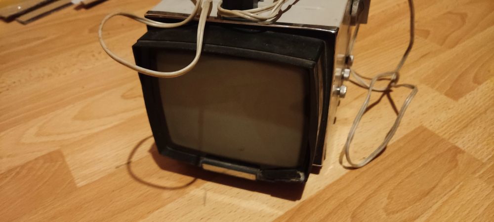 telewizor  turystyczny z PRL