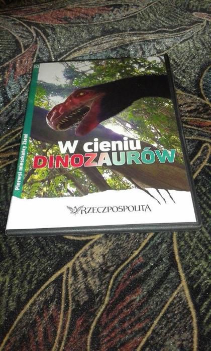 Dinozaury - W cieniu dinozaurów DVD - cykl "Pierwsi mieszkańcy ziemi"