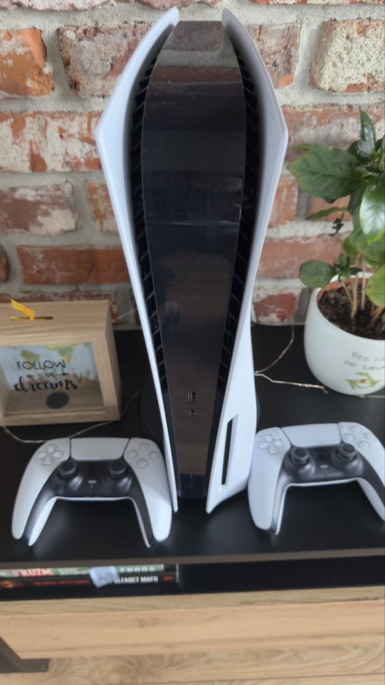 Playstatio 5 + dwa pady