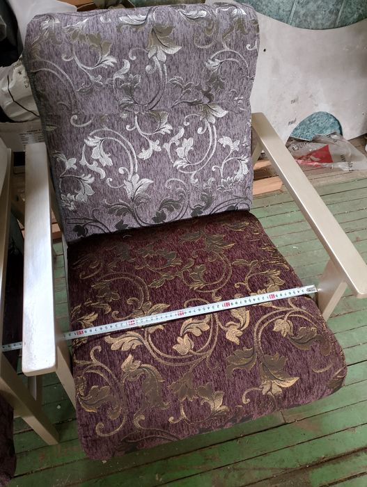 Крісло 2шт,у гарному стані.