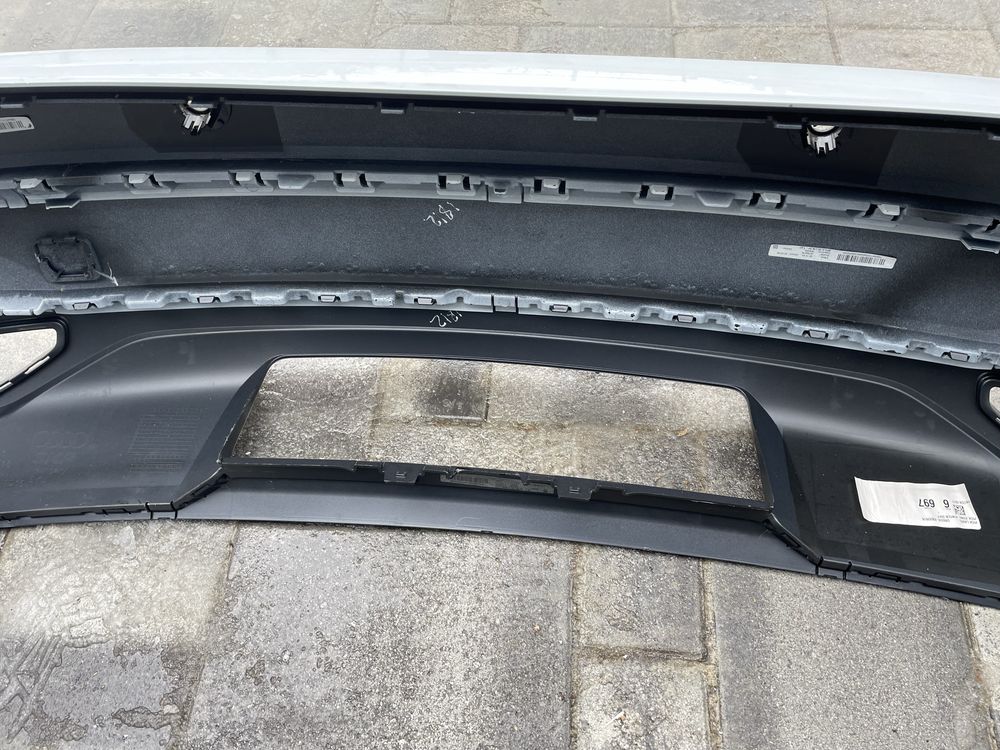 Задній Бампер Audi Q3 83a 2019-