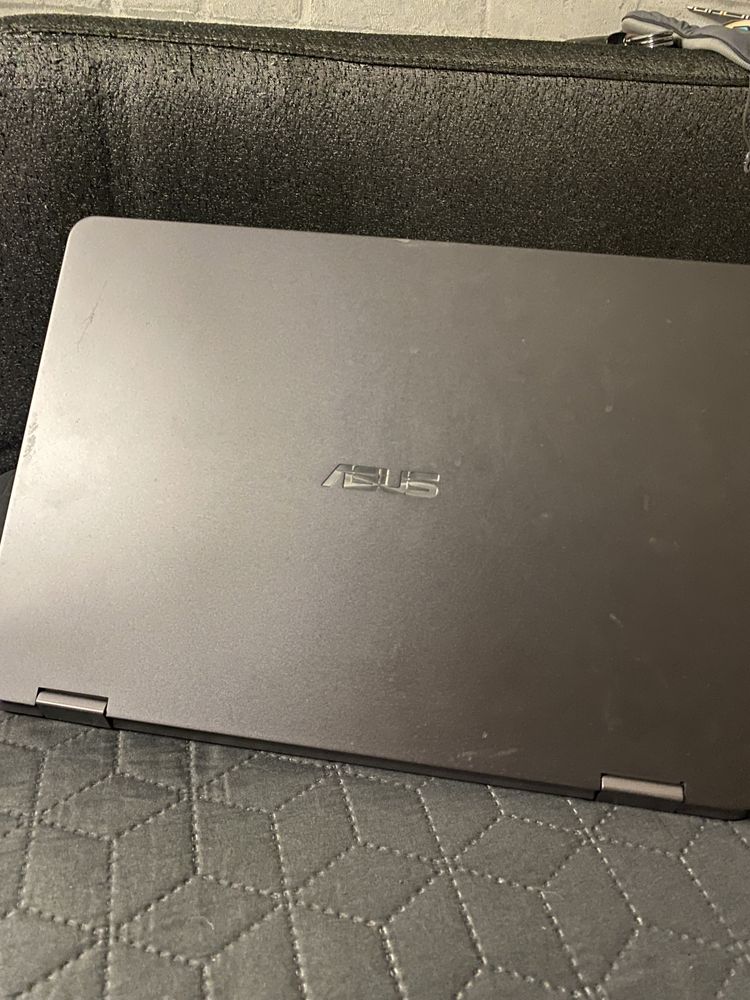 ASUS VivoBook Flip 14