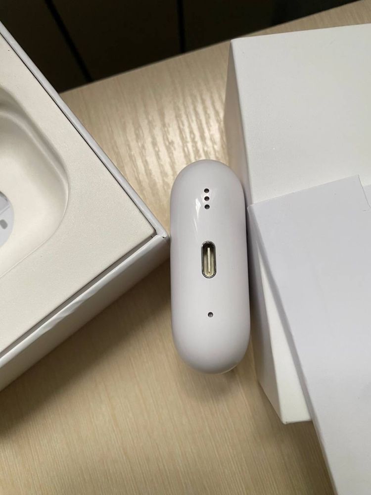 Apple AirPods Pro 2gen на гарантії