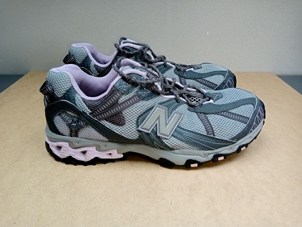 New Balance 4T tread nr 41.5--26.5 cm